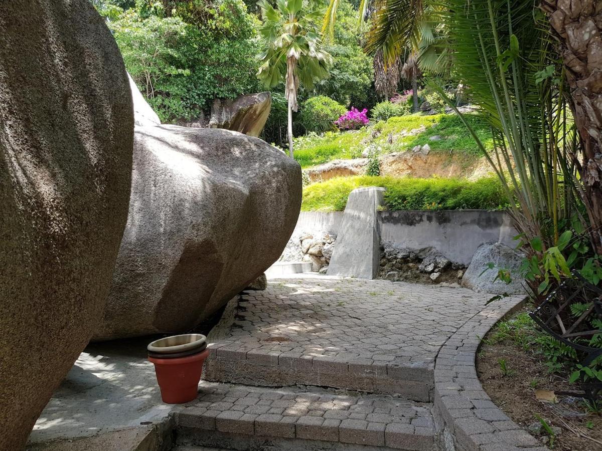 Brown Sugar Lodge Beau Vallon  Bagian luar foto