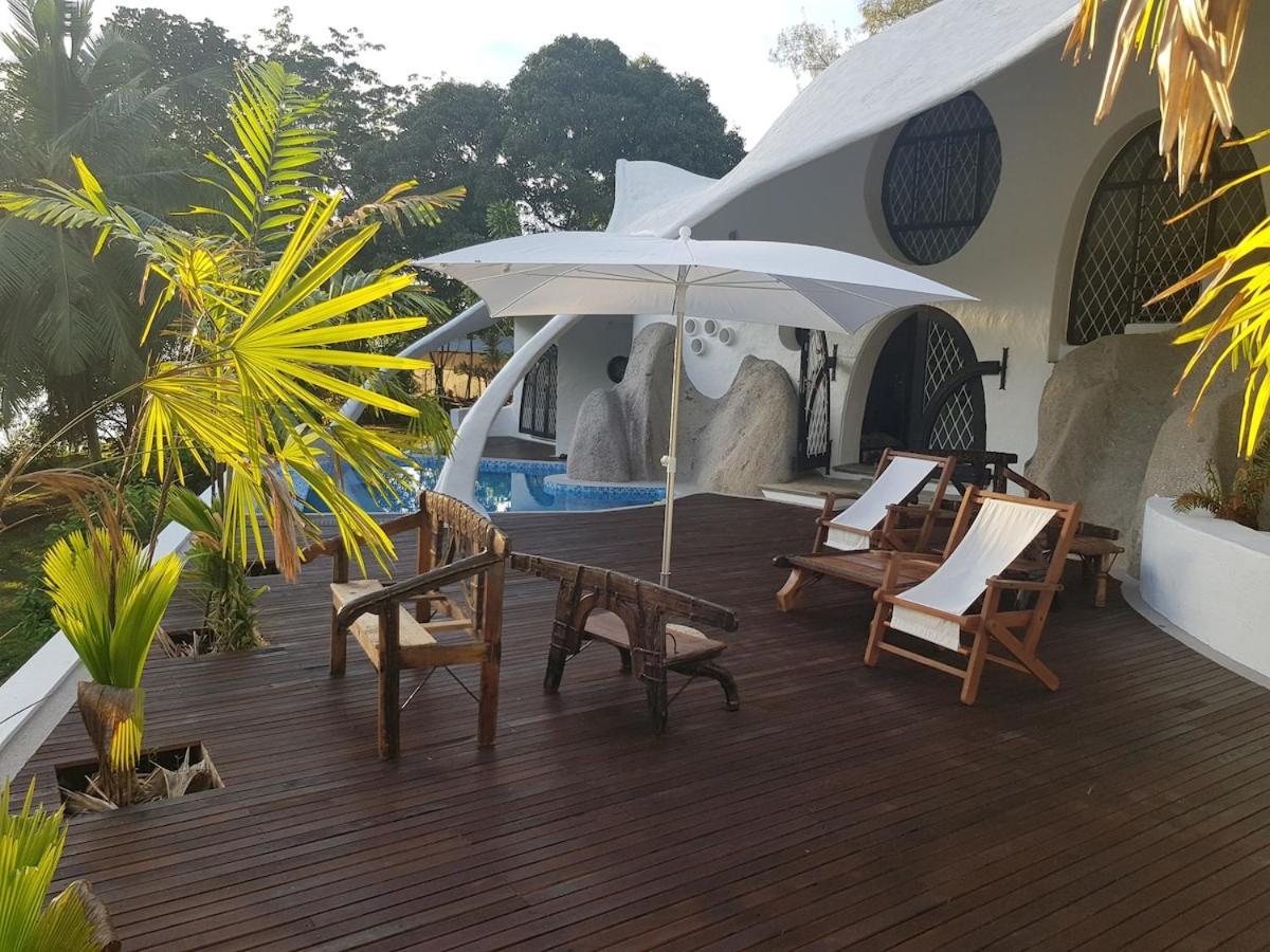 Brown Sugar Lodge Beau Vallon  Bagian luar foto